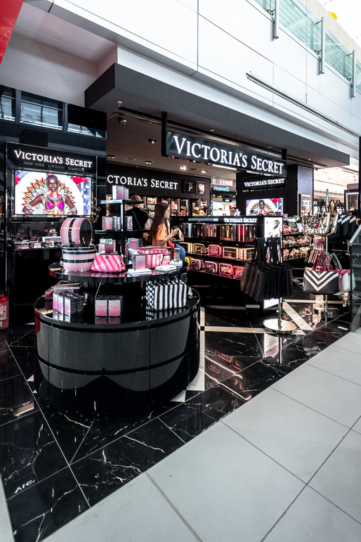 FOTO Victoria’s Secret a deschis primul magazin în România