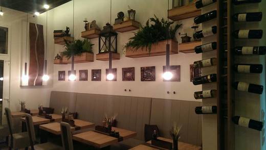 Frații Comăniciu, foști proprietari ai Delaco, au cumpărat un restaurant oriental 