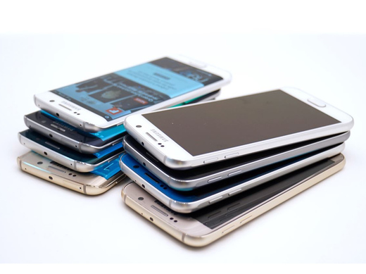 Vânzările globale de smartphone-uri au cunoscut în 2018 cea mai amplă scădere 