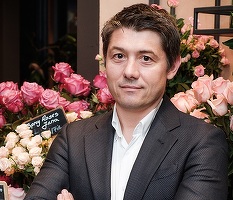 Marile centre comerciale urcă afacerile Grupului Floria