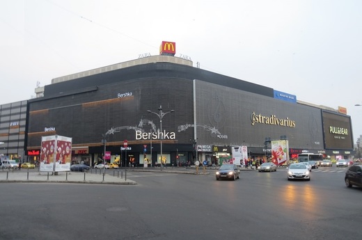 Percheziții la centrul comercial Unirea, dar și la sediul unuia dintre directori