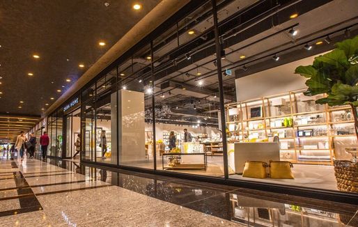 Grupul Inditex aduce două branduri noi în vestul țării și dublează suprafața celor cinci magazine din Iulius Mall