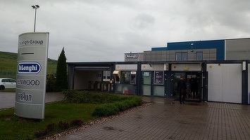De'Longhi a produs la Cluj peste 4 milioane de espressoare, mixere și blendere, preponderent pentru export. Fabrica din România a depășit-o pe cea din China și a devenit cea mai mare pentru grup. Compania angajează