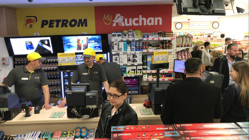 Auchan a primit avizul să preia magazinele din stațiile Petrom