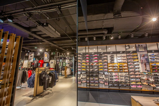 Retailerul polonez Sizeer, distribuitor exclusiv al mai multor branduri și controlat de cea mai mare platformă de vânzare pentru produse sportive din Polonia, se extinde în România