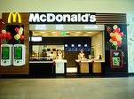 Vânzări în scădere pentru McDonald’s la nivel global. 96% din restaurante funcționează cu drive-thru, comenzi sau cu o capacitate redusă