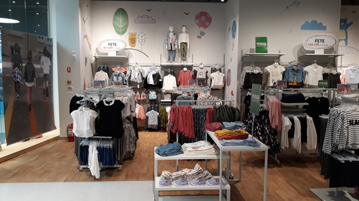 Lanțul Smyk, cel mai mare retailer de îmbrăcăminte, jucării și accesorii pentru copii din Polonia, se extinde cu un nou magazin