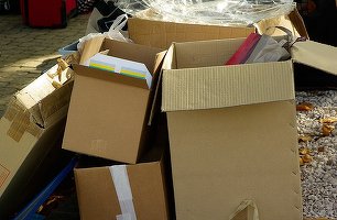 Brandurile și-au făcut stocuri semnificativ mai mici de etichete și ambalaje din cauza lipsei de predictibilitate a vânzărilor