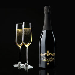 Delicii rafinate de sărbători: Descoperă Chocolate in a Bottle, un cadou prețios pentru oameni pe măsură