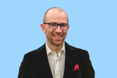 Dacris menține business-ul la 23 de milioane de euro, după ce și-a adaptat gama de produse la cererea din piață și a început să vândă materiale anticovid. “Am făcut și o mutare curajoasă, mutând sute de camioane într-un nou depozit”