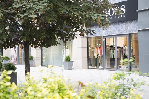 Acțiunile Hugo Boss au crescut cu până la 11%, la maximul ultimului an, susținute de zvonuri privind preluarea retailerului german de modă