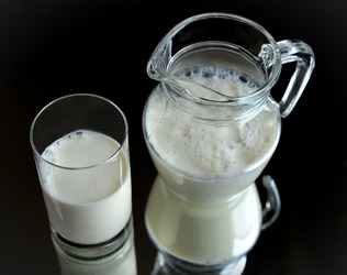 Lactalis, liderul pieței lactatelor: Pandemia a avantajat producția locală și a resetat preferințele consumatorilor, care caută acum produsele simple, de bază