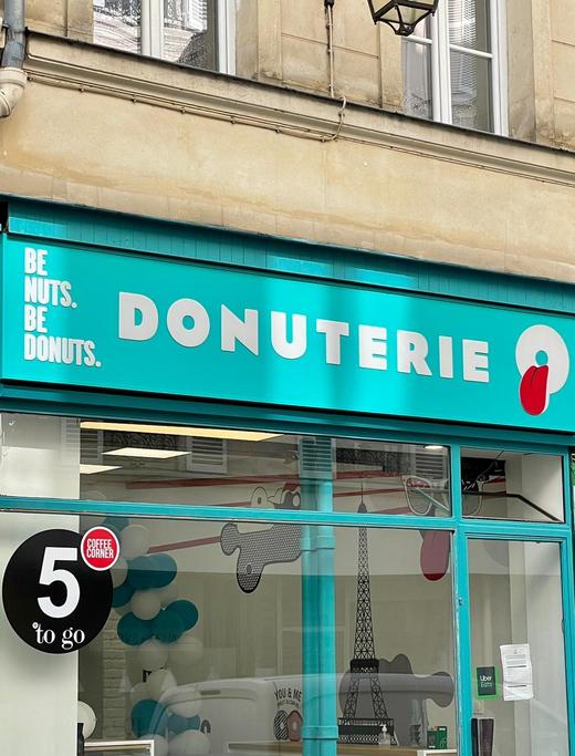 Lanțul de cafenele 5 to go trece granița și intră în Franța. Urmează Londra