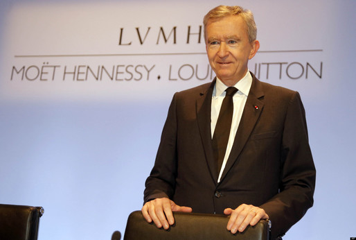 Miliardarul Bernard Arnault, proprietarul LVMH, obține 724 milioane de euro în urma vânzării participației deținute la Carrefour
