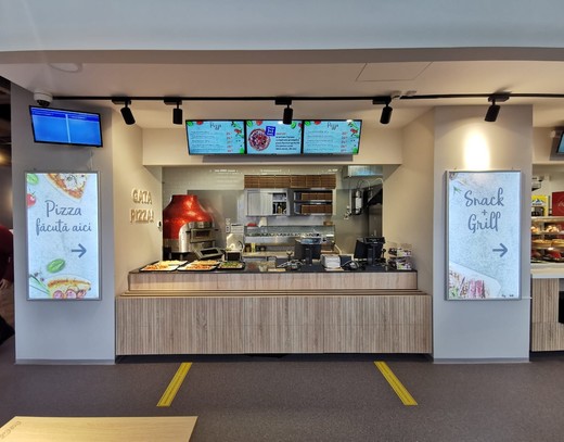 FOTO Auchan cedează după doar un an restaurantul de la Bucur Obor, zonă din care a plecat și McDonald's
