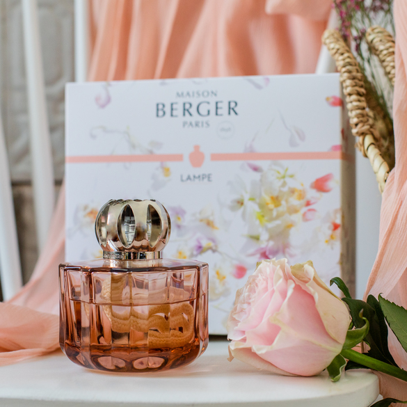 În luna cireșelor, curăță și parfumează aerul pe care îl respiri cu produsele Maison Berger Paris