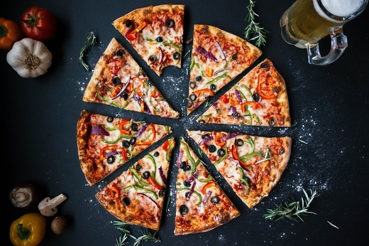 INFOGRAFICE Pizza și plăcintele s-au scumpit 