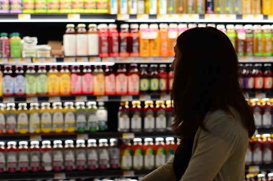 TOP 10 retaileri alimentari: Bătălia între primii trei jucători nu mai este atât de strânsă, Metro și Penny urcă,  Auchan și Mega Image coboară