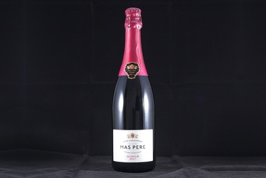 Vinul zilei: o Cava savuroasă din regiunea Catalonia, Spania, care cucerește cu aromele de citrice, măr verde și fructe albe