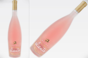 Vinul zilei: un roze prietenos și proaspăt, cu note de fragi, rodie, cireșe, zmeură, grapefruit și trandafiri