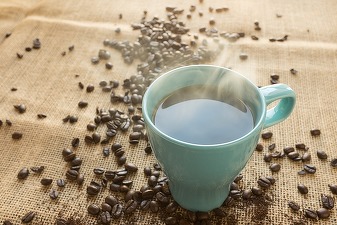 Apetitul chinezilor pentru cafea stimulează o competiție agresivă între lanțurile de cafenele