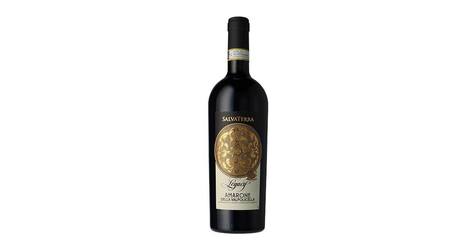 Vinul zilei: un Amarone spectaculos, cu caracter fructat, corpolență medie, cu note de vișine coapte, ciocolată și rodie, care lasă apoi loc aromelor de smochine, tabac de pipă, vanilie și marțipan. Un vin de senzație!