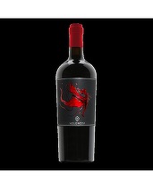 Vinul zilei: un vin roșu cotat cu 99 puncte Luca Maroni, cu o aciditate peste medie, corp robust și note de fructe roșii, lemn dulce, piper negru și tabac. Perfect alături de o lasagna aburindă