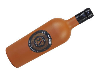 Vinul zilei: un cupaj roșu italian cu arome de vanilie, ciocolată, whisky și cafea, un vin care se asociază perfect cu preparate din carne roșie, vânat sau brânzeturi maturate. Cotat cu 98 puncte Luca Maroni