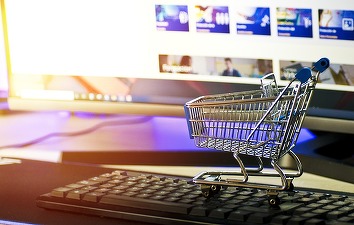 Clienții din România au cumpărat online de 7 miliarde de euro anul trecut, în creștere cu aproximativ 10%