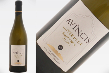 Vinul zilei: un Sauvignon Blanc românesc foarte bun, cu arome de iarbă proaspăt cosită, grapefruit, coajă de lămâie și ceva tente dulcege de piersici și mango