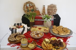 Micii românești au ajuns în Peru, în meniul restaurantului Manos Rumanas. Muștarul, înlocuit cu sosuri locale