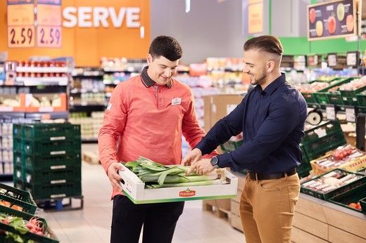 Kaufland își majorează afacerile în România