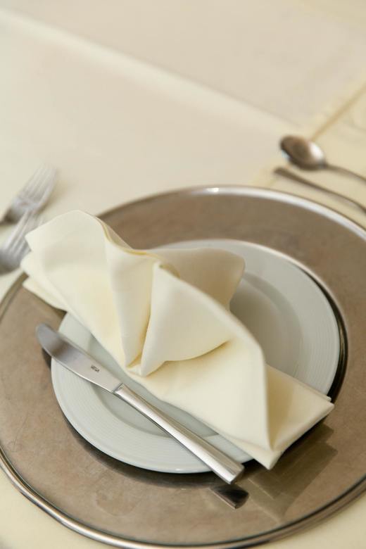 România, Bulgaria și Polonia - cel mai scăzut nivel din UE al prețurilor la alcool, tutun, restaurante și hoteluri