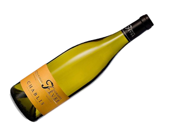 Vinul zilei: un Chardonnay elegant, fermecător și proaspăt, cu note de piersici, pere, citrice, salvie și caise, perfect ca atare sau alături de stridii, pește la grătar sau jambon cu verdețuri