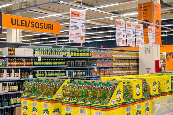 FOTO Auchan extinde în România noul concept de hipermarket