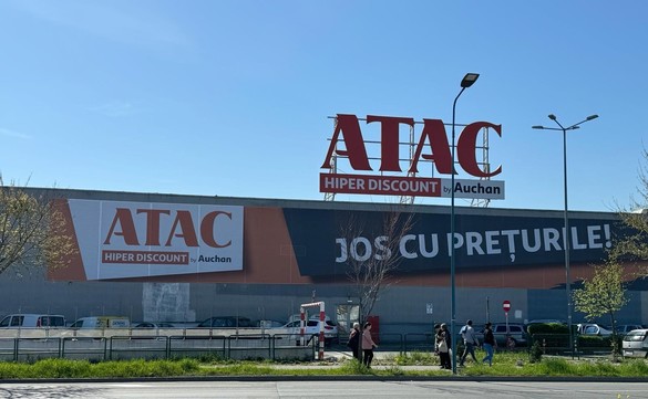 FOTO Auchan extinde în România noul concept de hipermarket