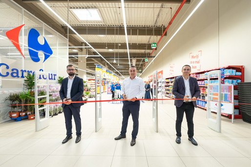 FOTO Carrefour redeschide un nou fost magazin cora