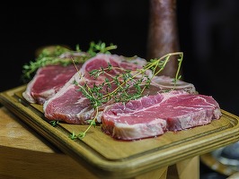 VIDEO România - deficit de milioane carcase de porc 