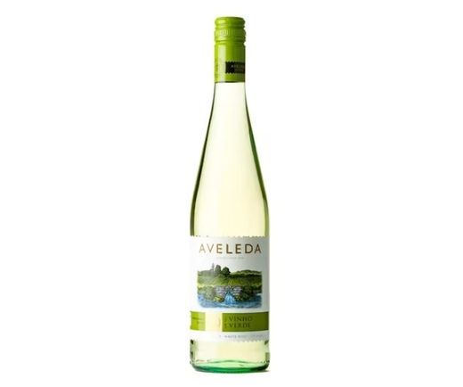 Vinul zilei: un cupaj alb obținut din soiuri locale din regiunea Vinho Verde, Portugalia, un vin dominat de arome proaspete de măr verde și lime. O plăcere - mai ales pe vreme de caniculă