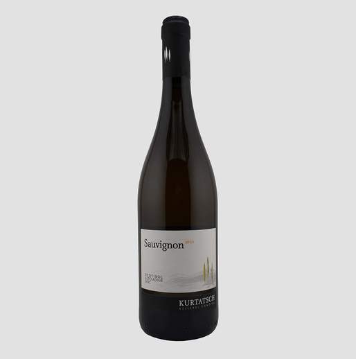 Vinul zilei: un Sauvignon Blanc cotat cu 91 puncte James Suckling, un vin alb cu arome de kiwi, pere verzi, grapefruit și rozmarin. Mediu corpolent, crocant, perfect alături de aperitive ușoare și salate