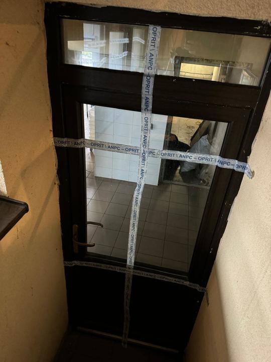 FOTO Pizzerie din Sectorul 4 al Capitalei, închisă temporar de ANPC