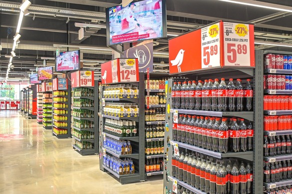 FOTO Auchan deschide în România un nou supermarket de mari dimensiuni 