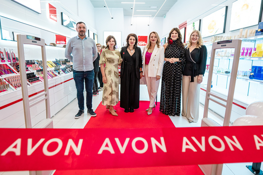 FOTO Avon își continuă expansiunea omnichannel în România