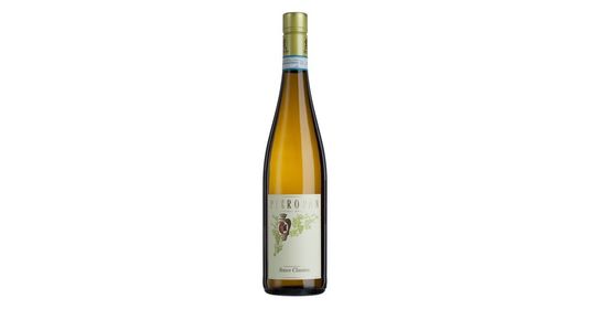 Vinul zilei: un Soave excelent, floral-fructat, cu arome curate, robust gustativ, echilibrat și bine construit. Savuros alături de antreuri, fructe de mare, pește sau salate