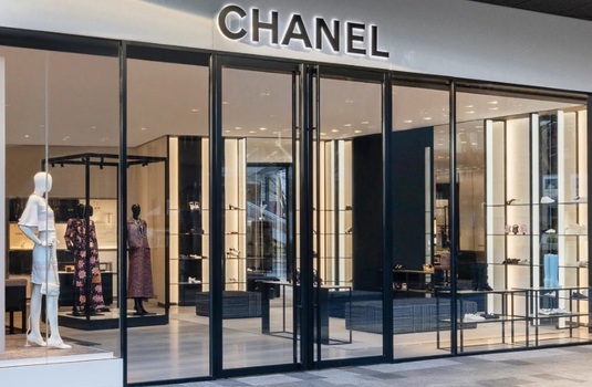 Familia discretă care deține casa de modă de lux Chanel din umbră. Frații proprietari sunt rar fotografiați. Istoria Chanel fără Coco