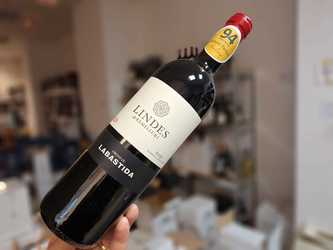Vinul zilei: un cupaj roșu spectaculos din Tempranillo, Garnacha și Graciano, cotat cu 94 puncte Robert Parker și 92 puncte James Suckling