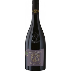Vinul zilei: un Primitivo impresionant, frumos structurat, cu note de fructe roșii și condimente, potrivit alături de preparate din carne roșie și brânzeturi maturate. Cotat cu 98 puncte Luca Maroni