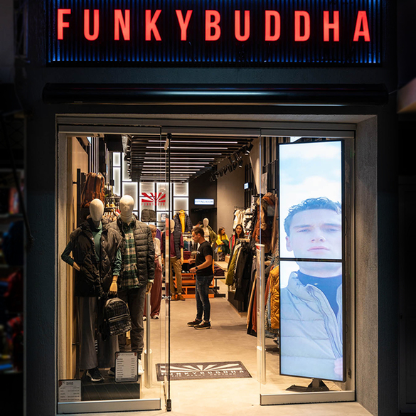 FOTO SURPRIZĂ Altex-ul grecesc aduce în România rețeaua de magazine Funky Buddha