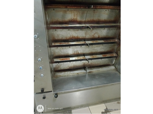 FOTO Fabrică de pâine din județul Iași, închisă pe termen nelimitat de ANPC. Piedone: Inconștiența unora poate dăuna sănătății oamenilor