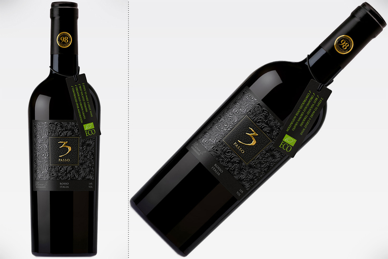Vinul zilei: un cupaj roșu obținut din Sangiovese, Negroamaro și Malvasia Nera. Corp suplu, gust complex, note de vișine confiate, coacăze, prune afumate, ciocolată amară, scorțișoară și lemn dulce